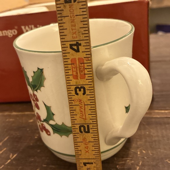 Set of 4 Sango Holly Berry Christmas Mugs In Original Box - Picture 7 of 8